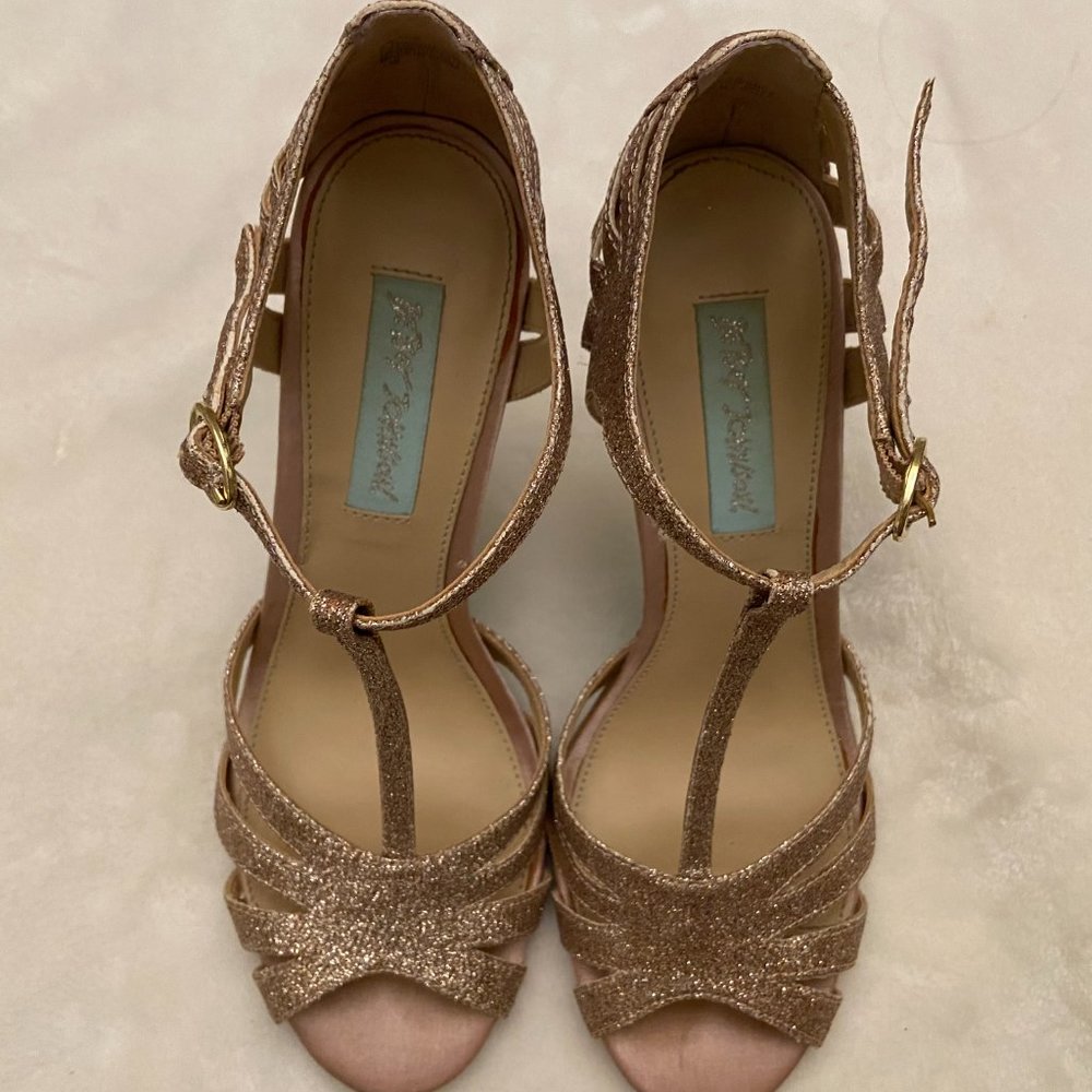 Betsey Johnson metalic beige dress heels